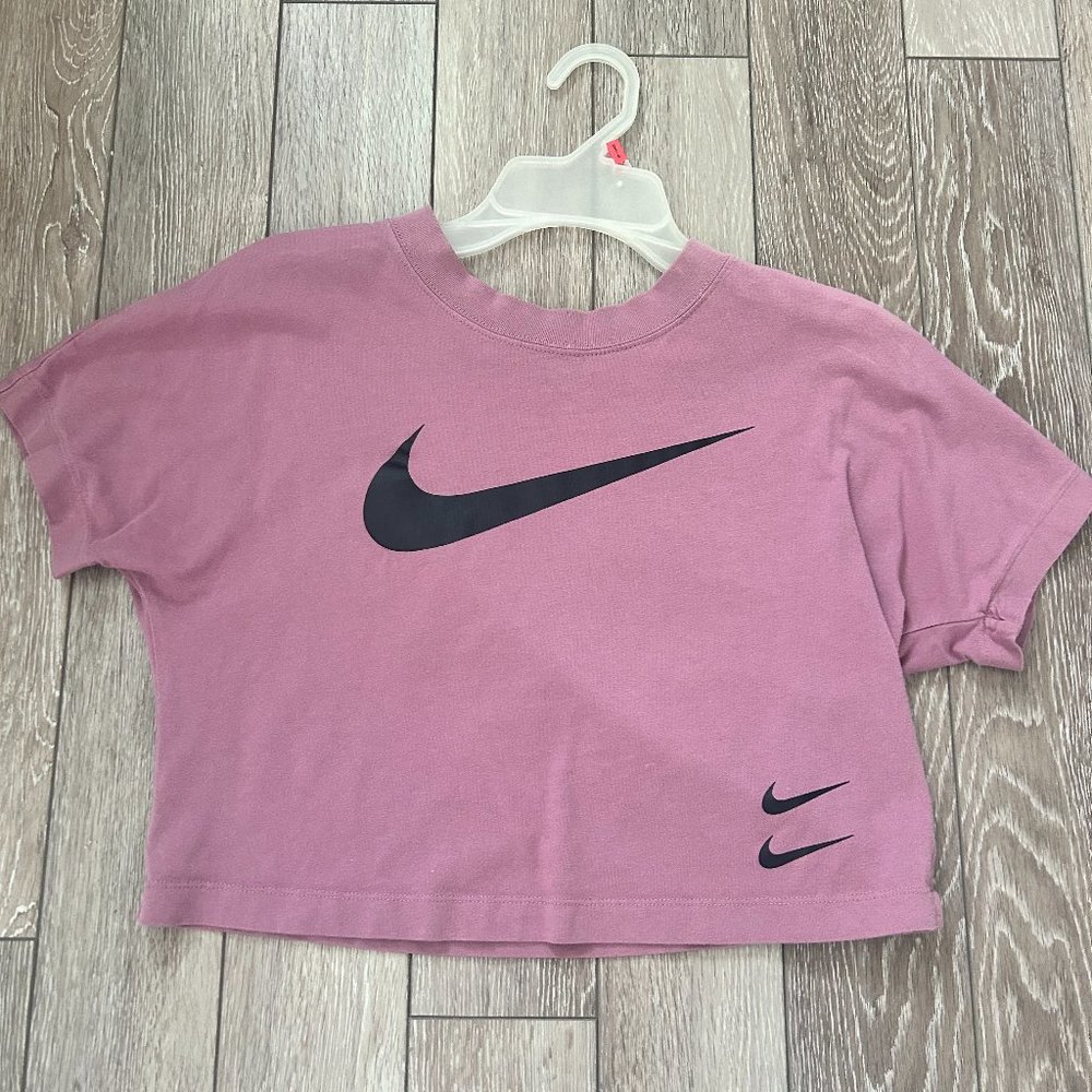 Purple/Pink Nike Cropped T-Shirt, Small